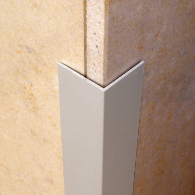 Briconsejos on X: Las cantoneras son un elemento que embellece las paredes  y protege las esquinas. Os enseñamos cómo colocar unas cantoneras de  aluminio en las esquinas de las paredes.    /